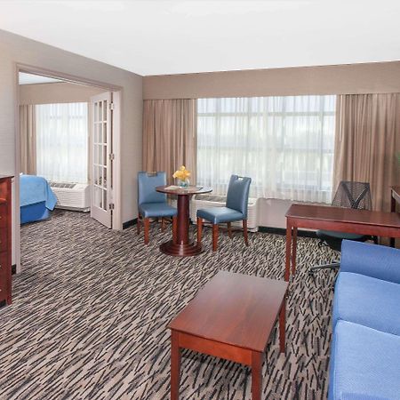 Wyndham Garden Elk Grove Village - O'Hare Dış mekan fotoğraf
