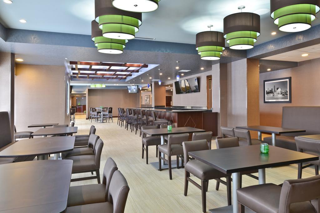 Wyndham Garden Elk Grove Village - O'Hare Dış mekan fotoğraf