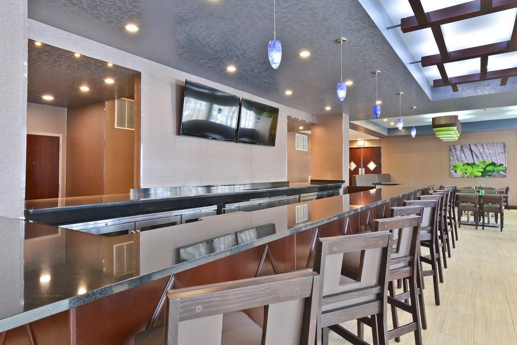Wyndham Garden Elk Grove Village - O'Hare Dış mekan fotoğraf