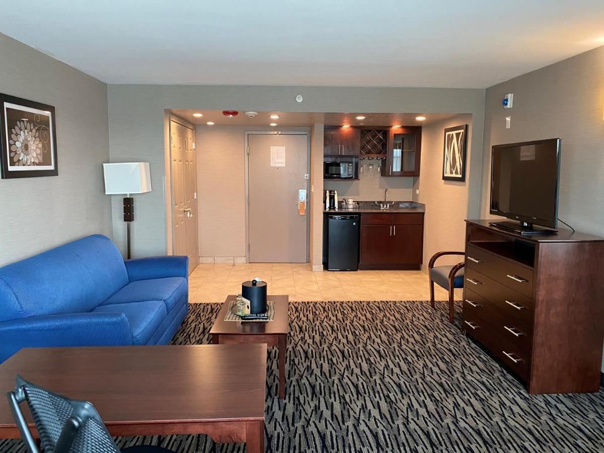 Wyndham Garden Elk Grove Village - O'Hare Dış mekan fotoğraf